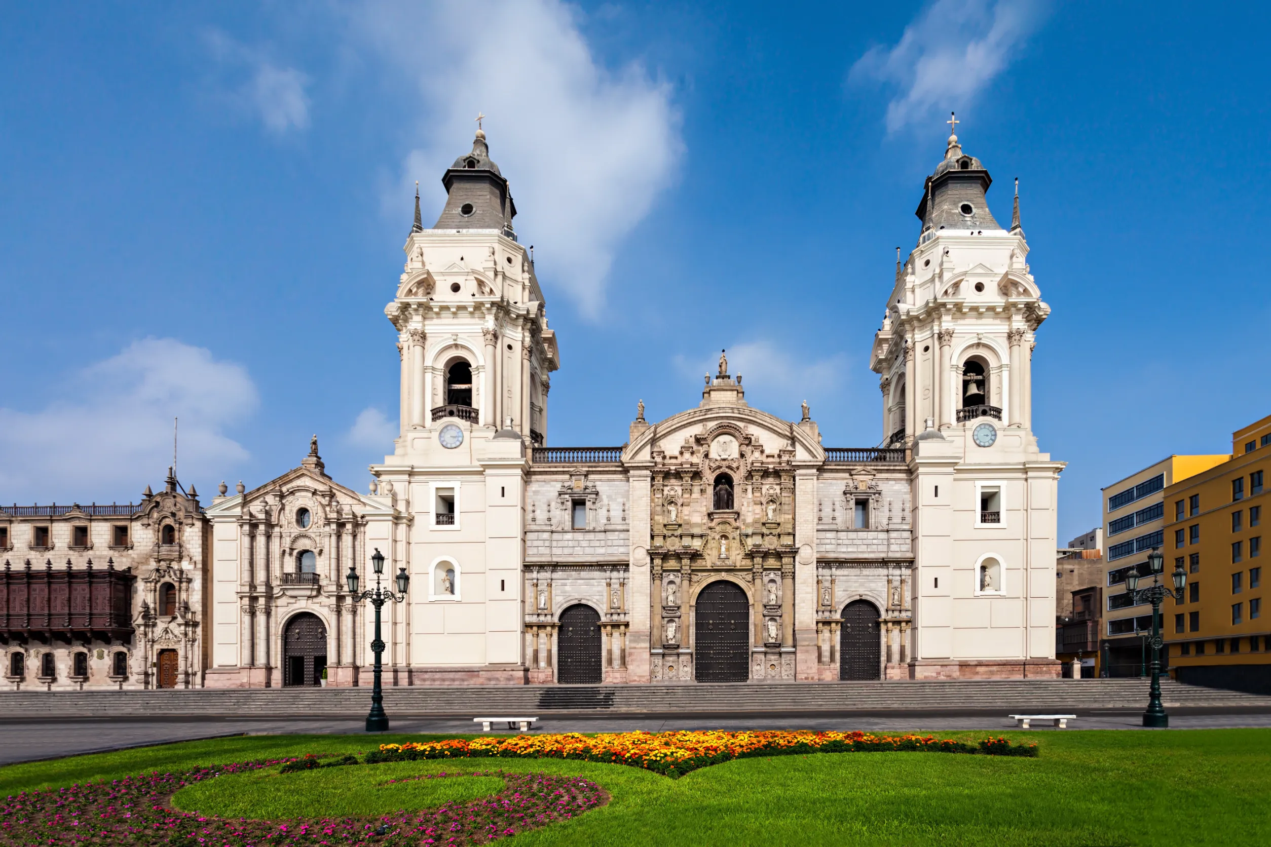 cathedral located in the plaza mayor in lima peru
