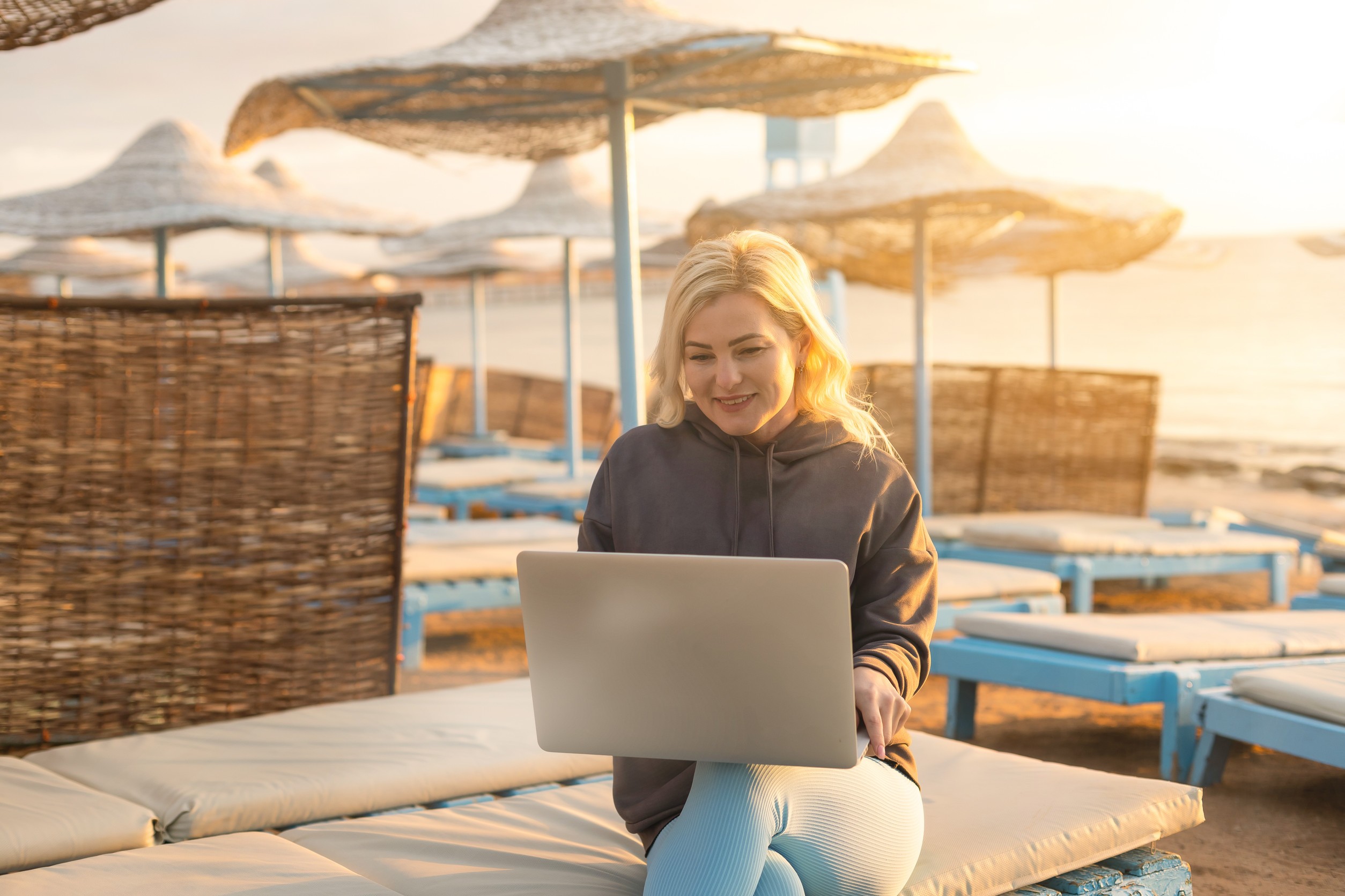 Digital Nomad working from Beach