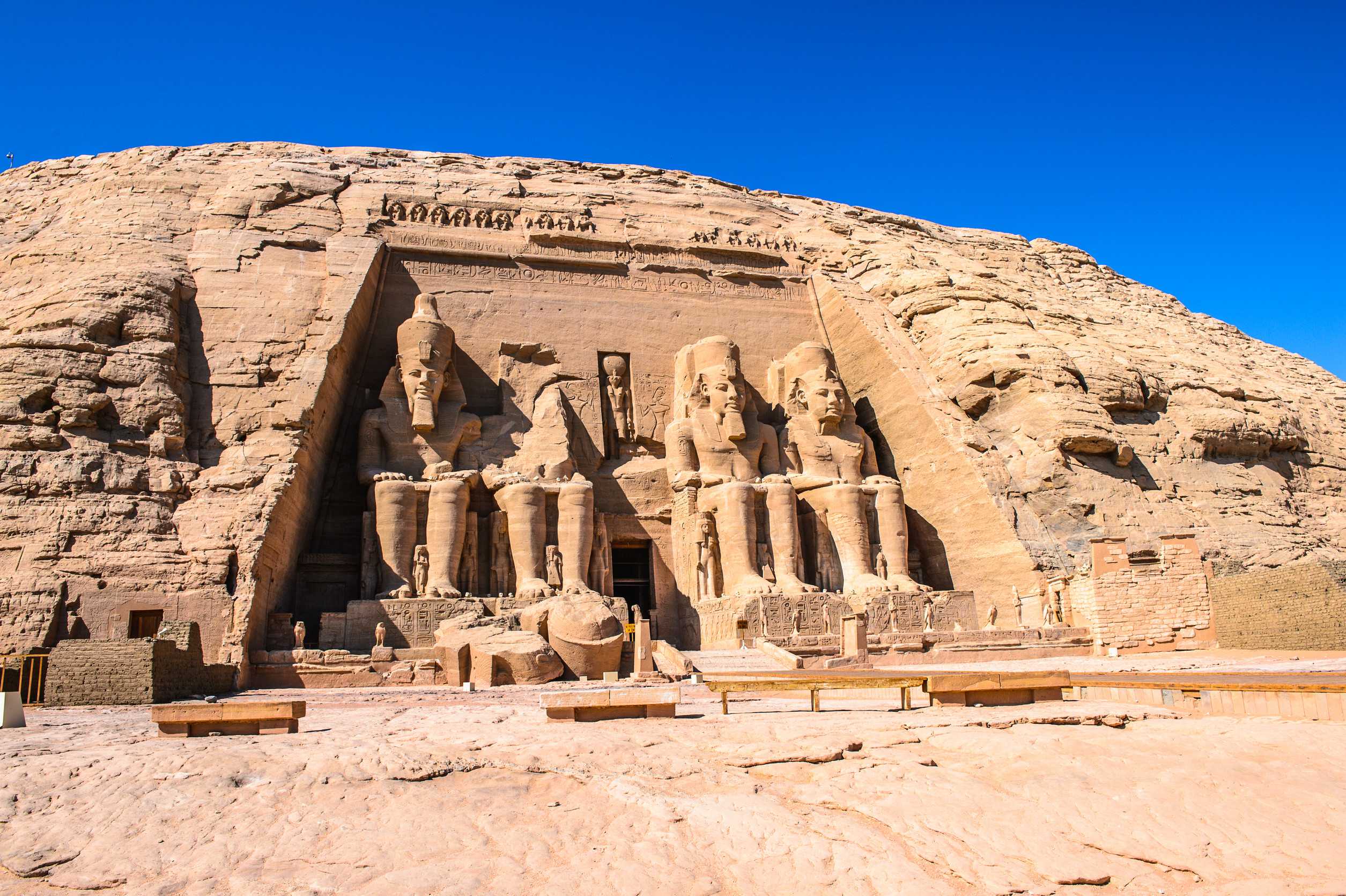 Eingang zum Gro&szlig;en Tempel von Abu Simbel