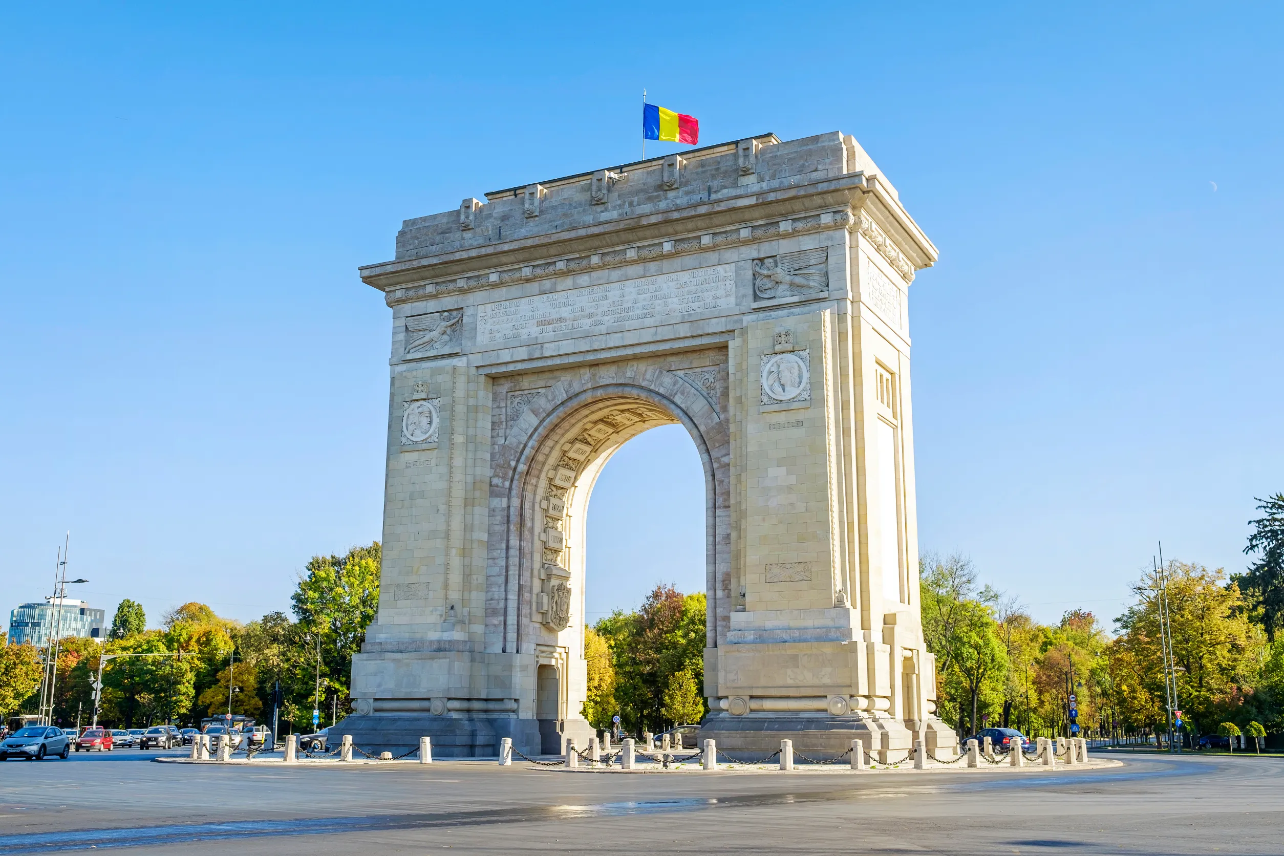 monumental triumphal arch in bucharest