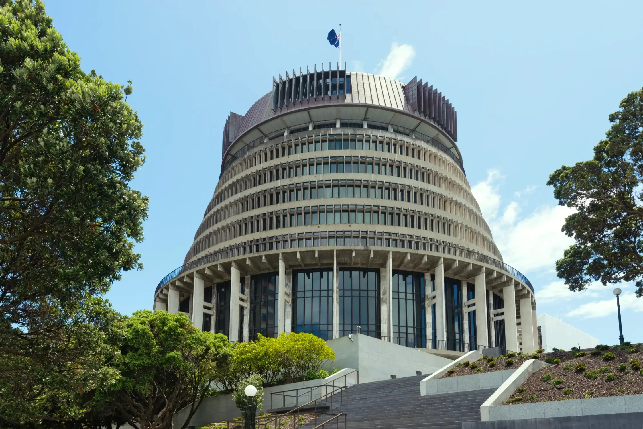 the beehive parliament building in wellington new zealand