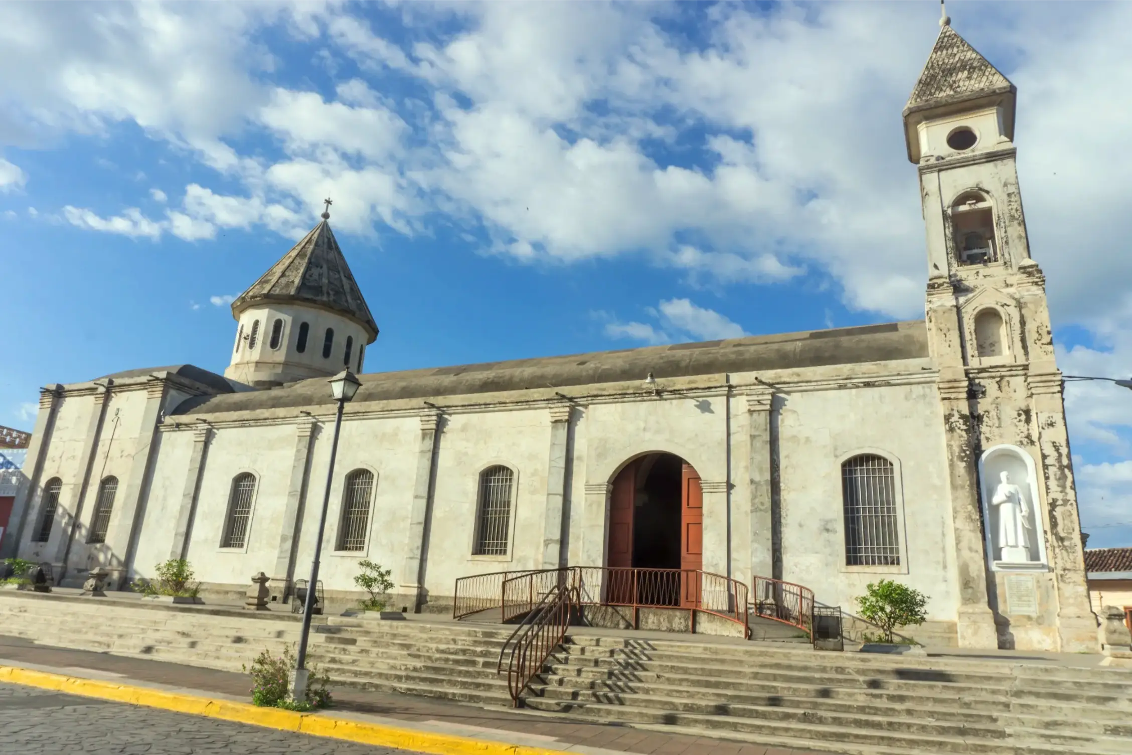 the guadalupe church in granada nicaragua
