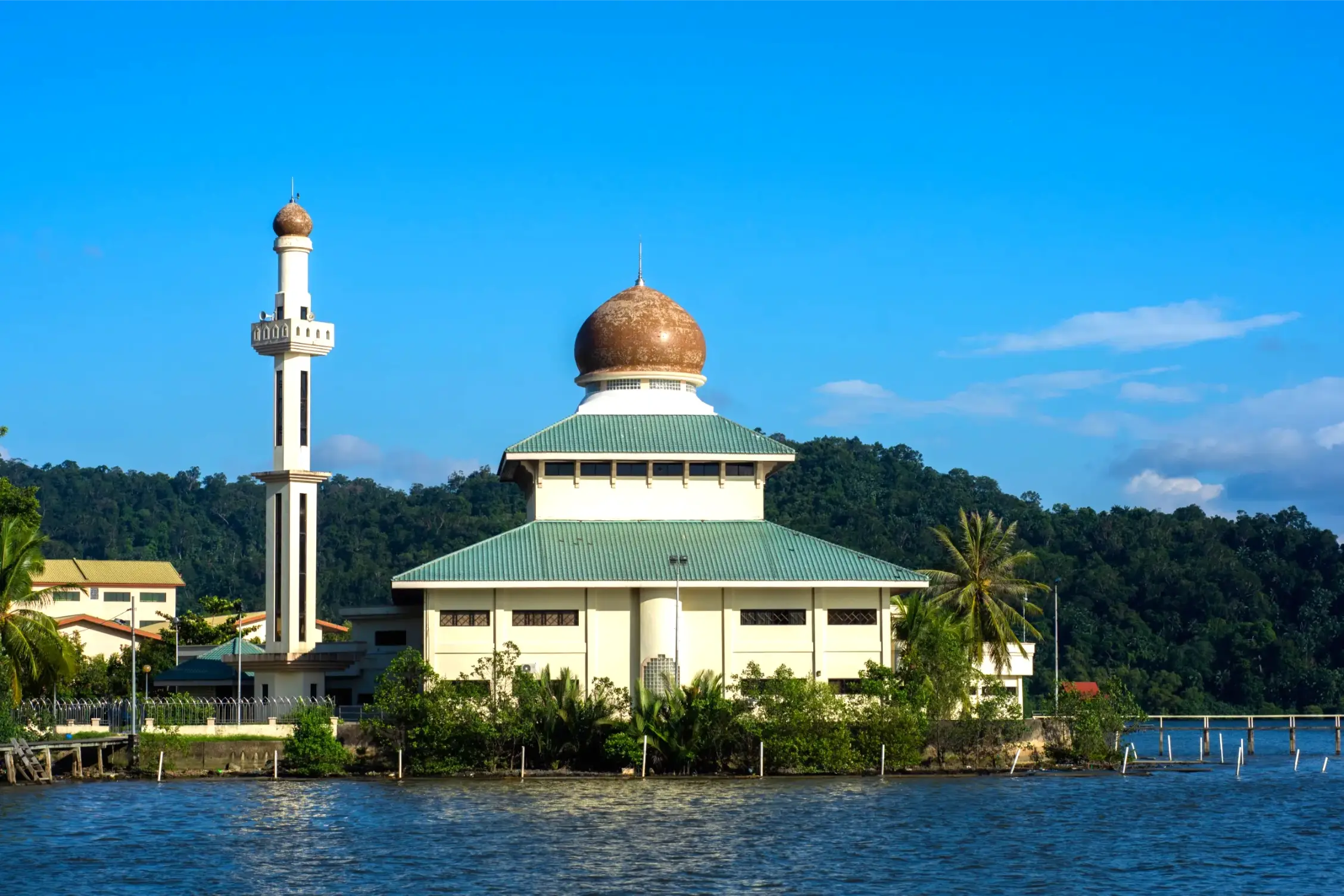 the kampung pintu malim mosque in bandar seri begawan brunei
